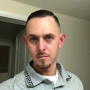 Meet your Posher, Carlos